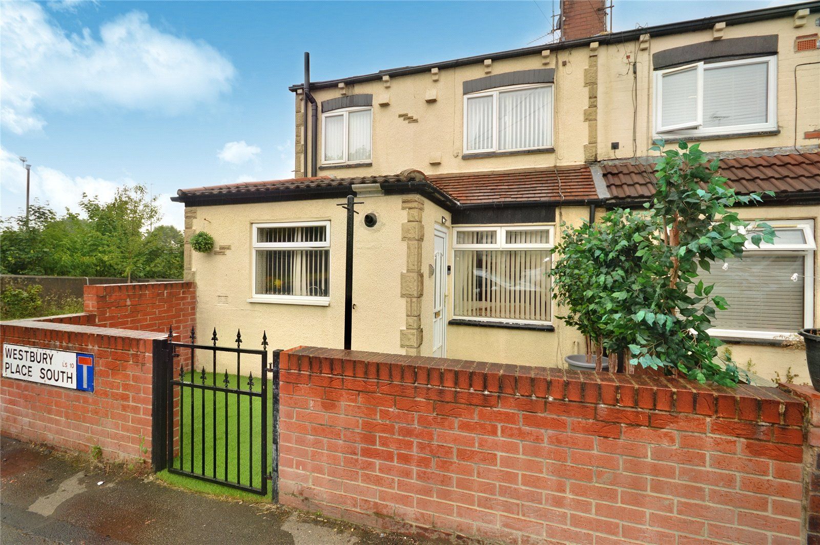 2 bed terraced house for sale in Westbury Place South, Hunslet, Leeds