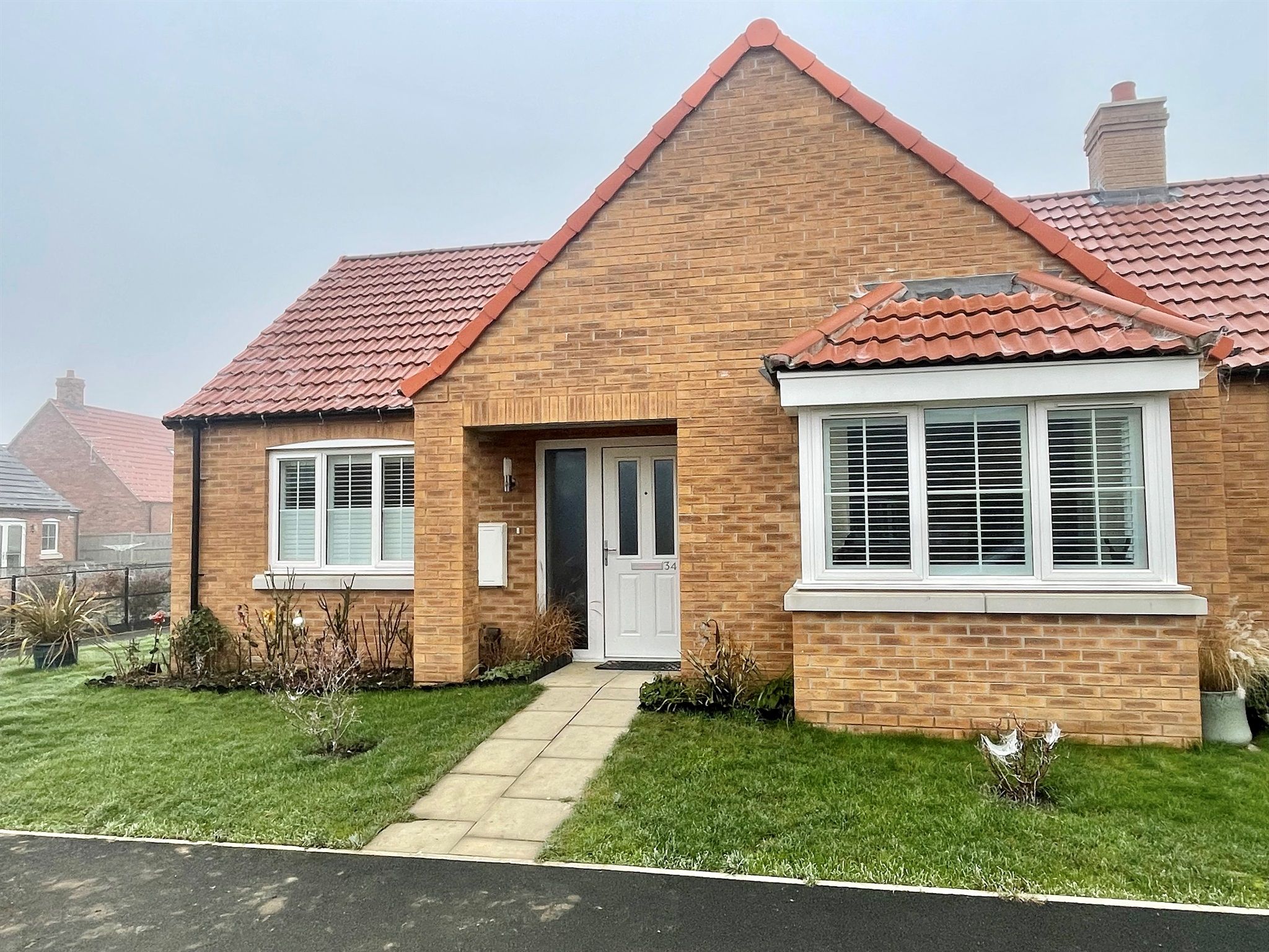 2 bed terraced bungalow for sale in Meadow Walk, Saxilby, Lincoln LN1