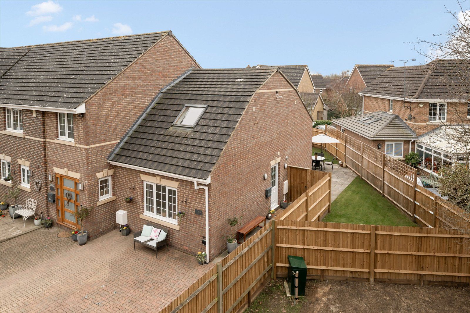 2 bed end terrace house for sale in Starlight Way, St Albans AL4 Zoopla