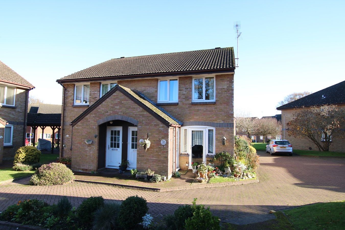 1 bed property for sale in Acorn Drive, Wokingham RG40 Zoopla