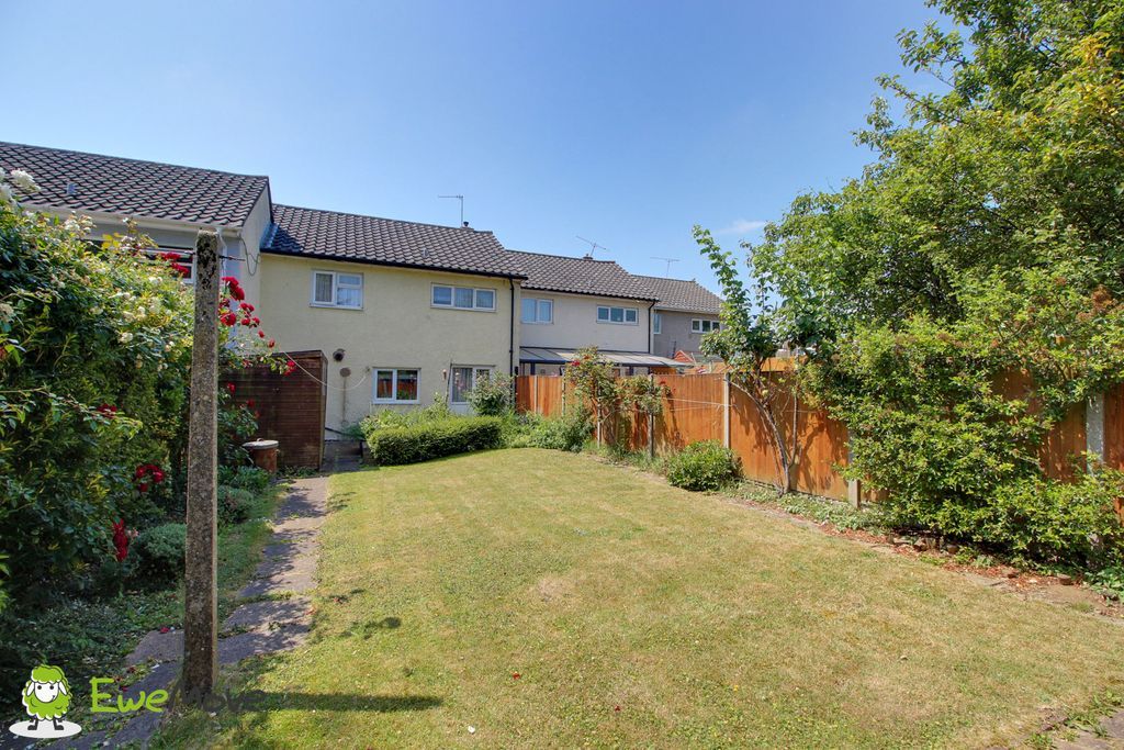 3 bed terraced house for sale in Chells Way, Stevenage SG2 Zoopla