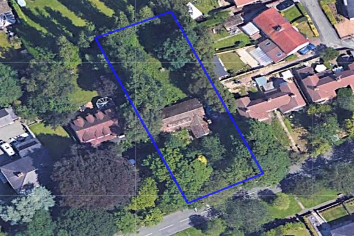 5 bed detached house for sale in Ledsham Road, Little Sutton, Ellesmere