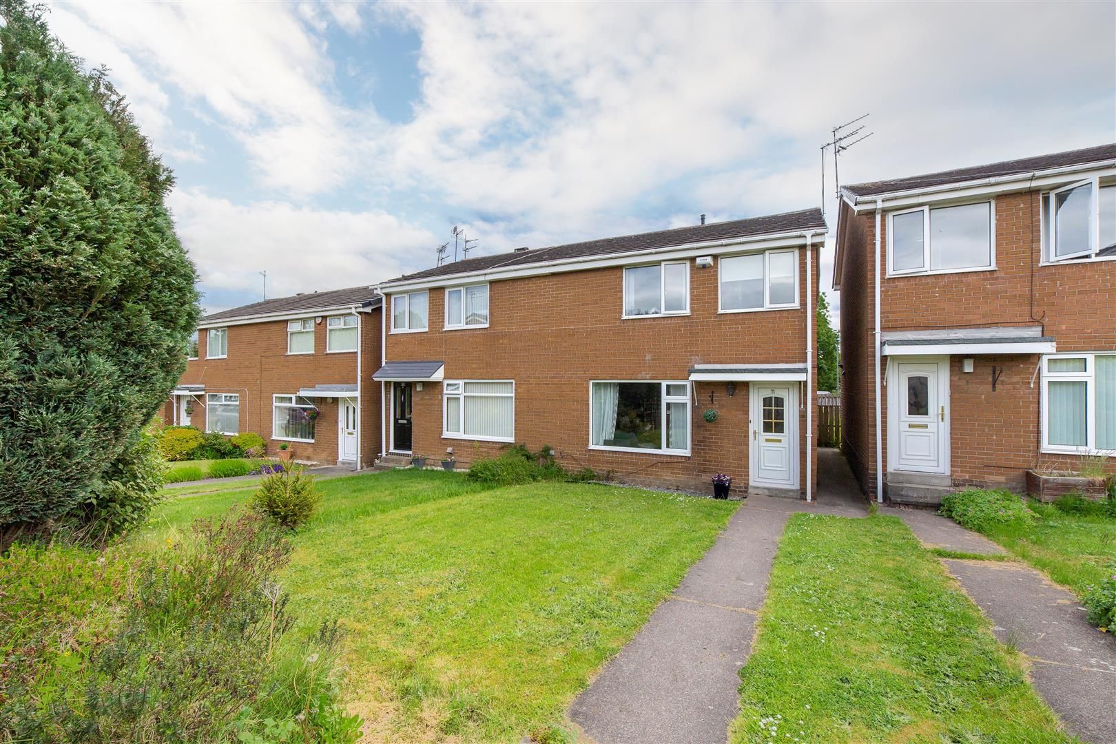 3 bed semidetached house for sale in Cranbrook Court, Kingston Park