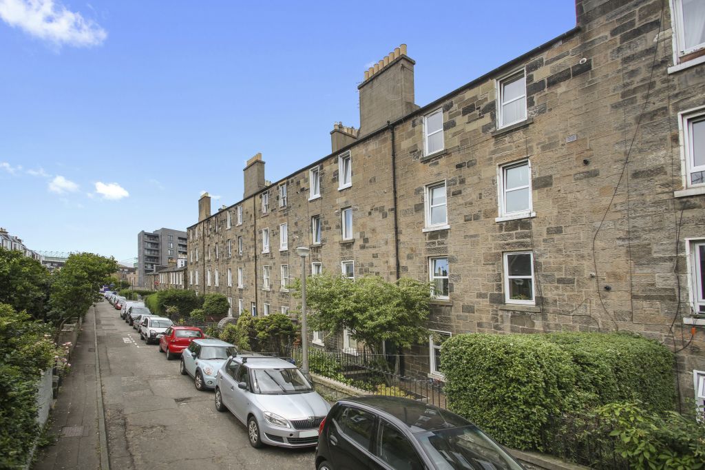 2 (1F4), Salmond Place, Abbeyhill, Edinburgh EH7  