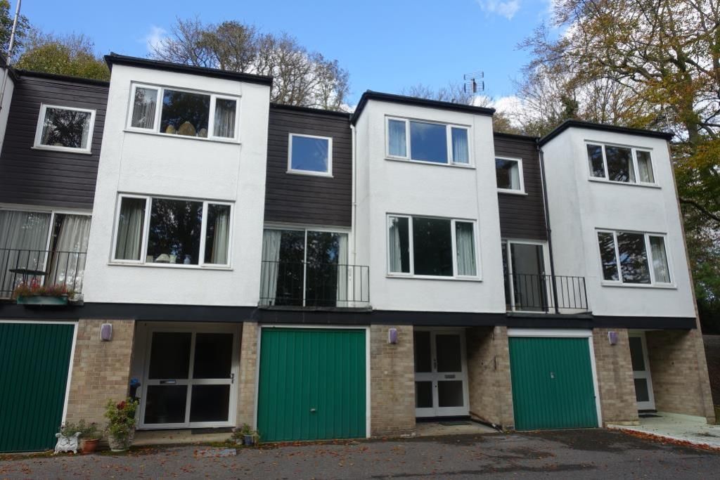 3 bed terraced house to rent in Church Hill, Caterham CR3 Zoopla