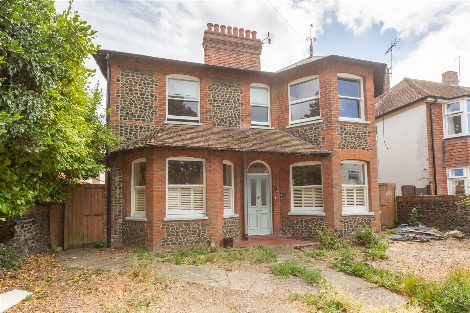 4 bed property for sale in Harold Avenue, WestgateOnSea CT8 Zoopla
