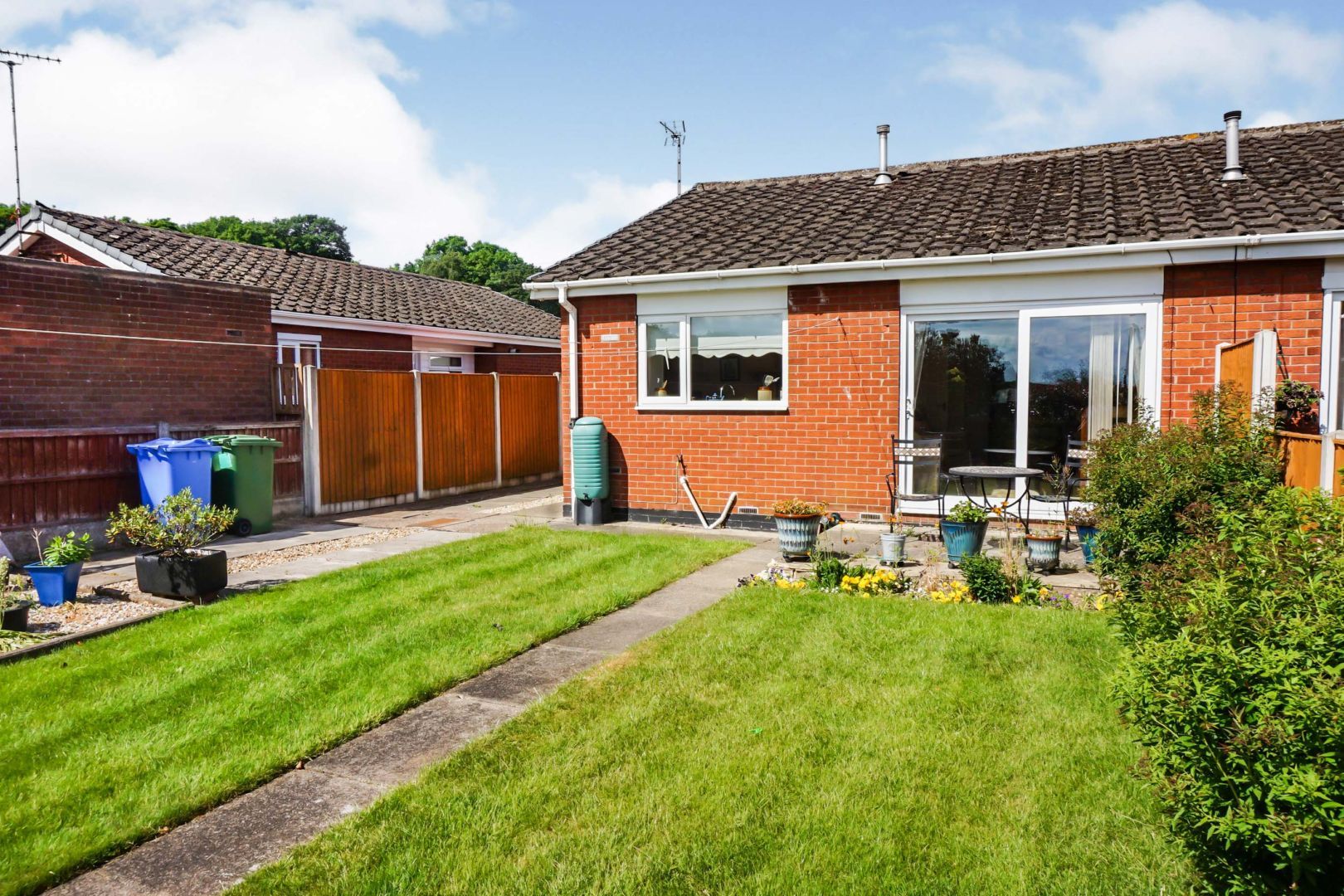 2 bed bungalow for sale in Craigston Road, Worksop S81 Zoopla