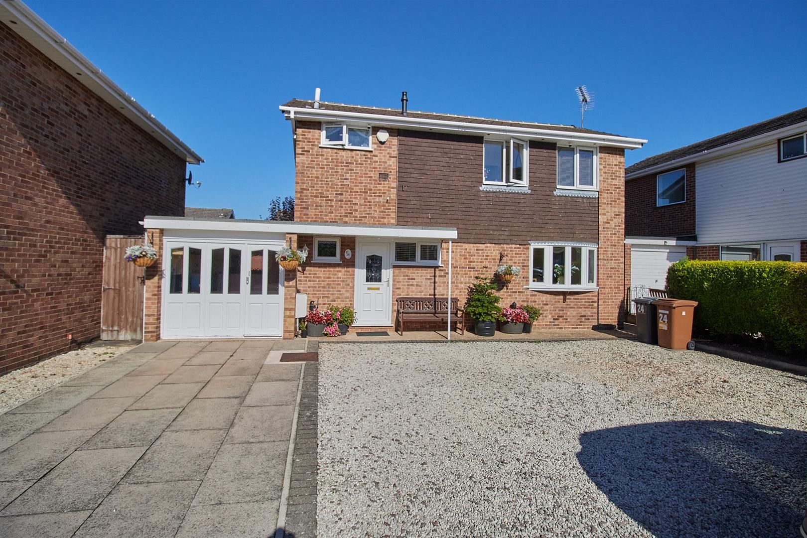 3 bed detached house for sale in Begonia Drive, Burbage, Hinckley LE10