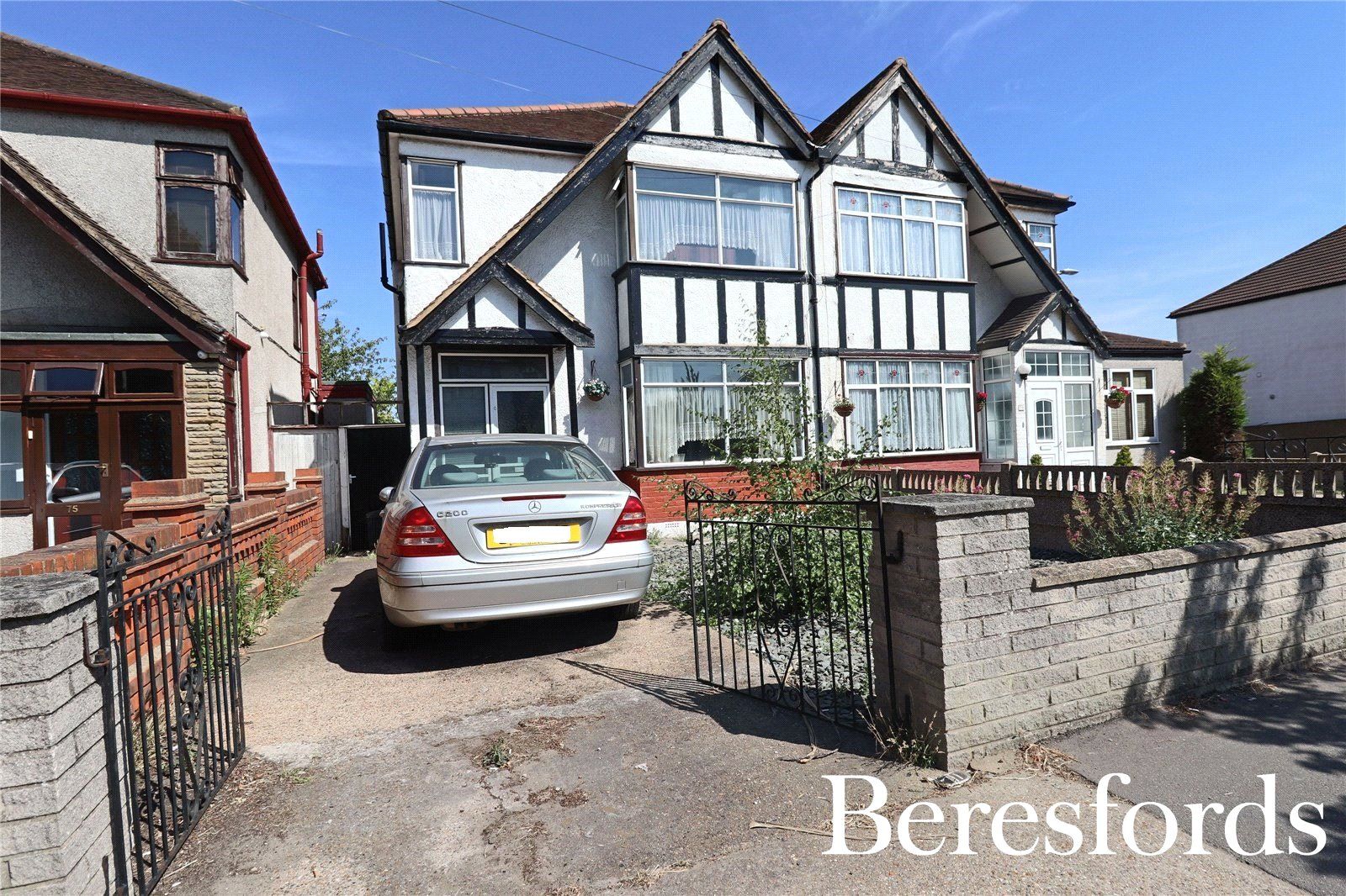 3 bed semidetached house for sale in Suttons Lane, Hornchurch RM12