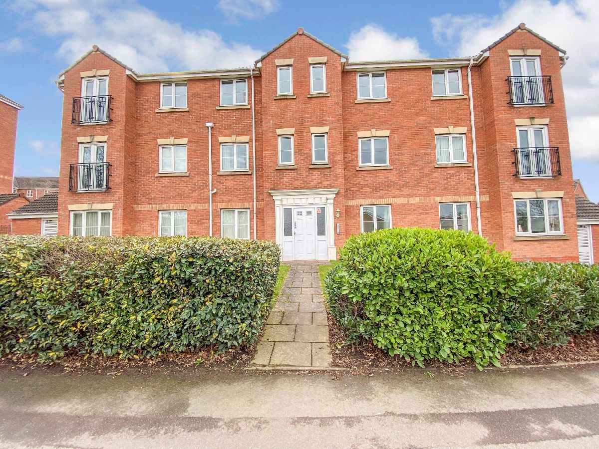 2 bed flat to rent in Moor Street, Brierley Hill DY5 Zoopla