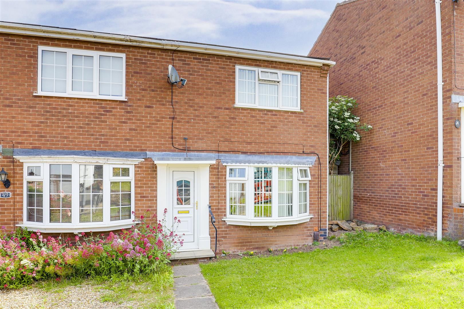 2 bed end terrace house for sale in Crawford Rise, Arnold