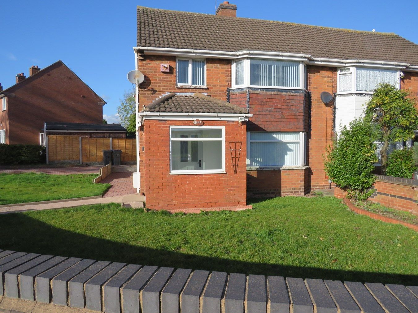 3 bed semidetached house for sale in Kitts Green Road, Kitts Green