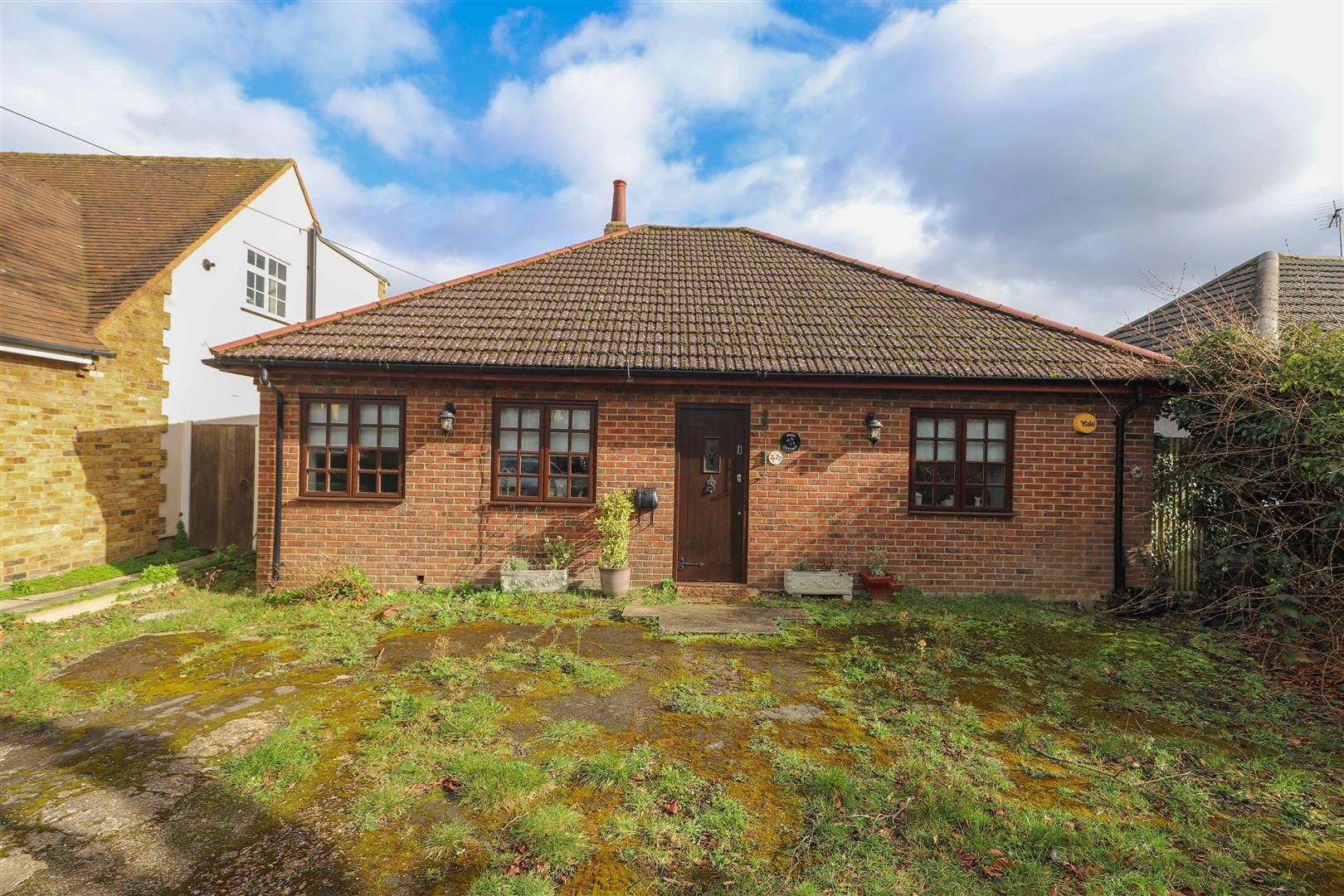 3 bed detached bungalow for sale in Colne Avenue, West Drayton UB7 Zoopla