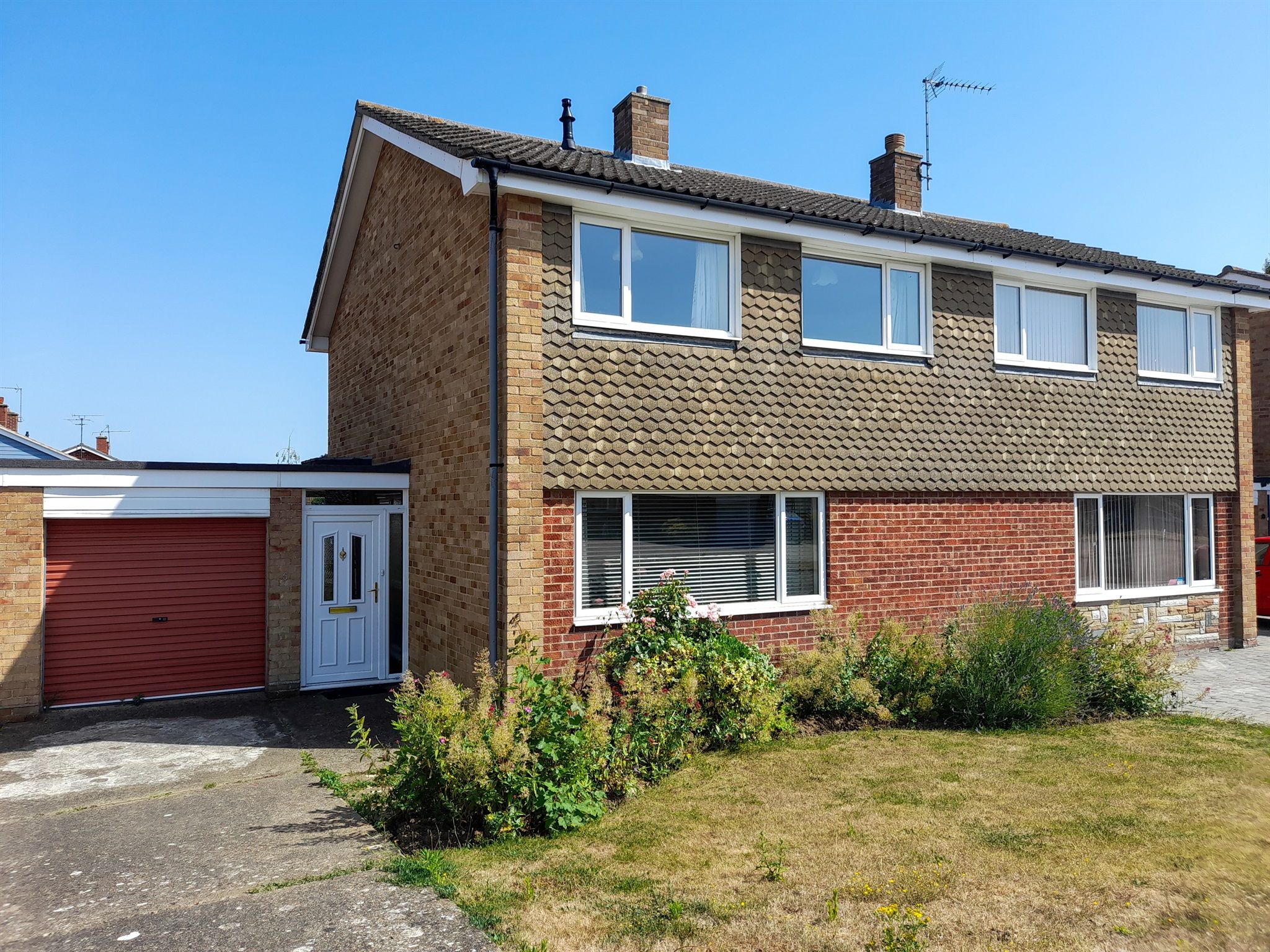 3 bed semidetached house for sale in Thirlmere Drive, Stowmarket IP14