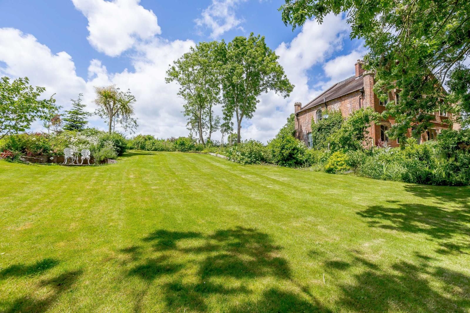 6 bed detached house for sale in Bullo Pill, Newnham, Gloucestershire