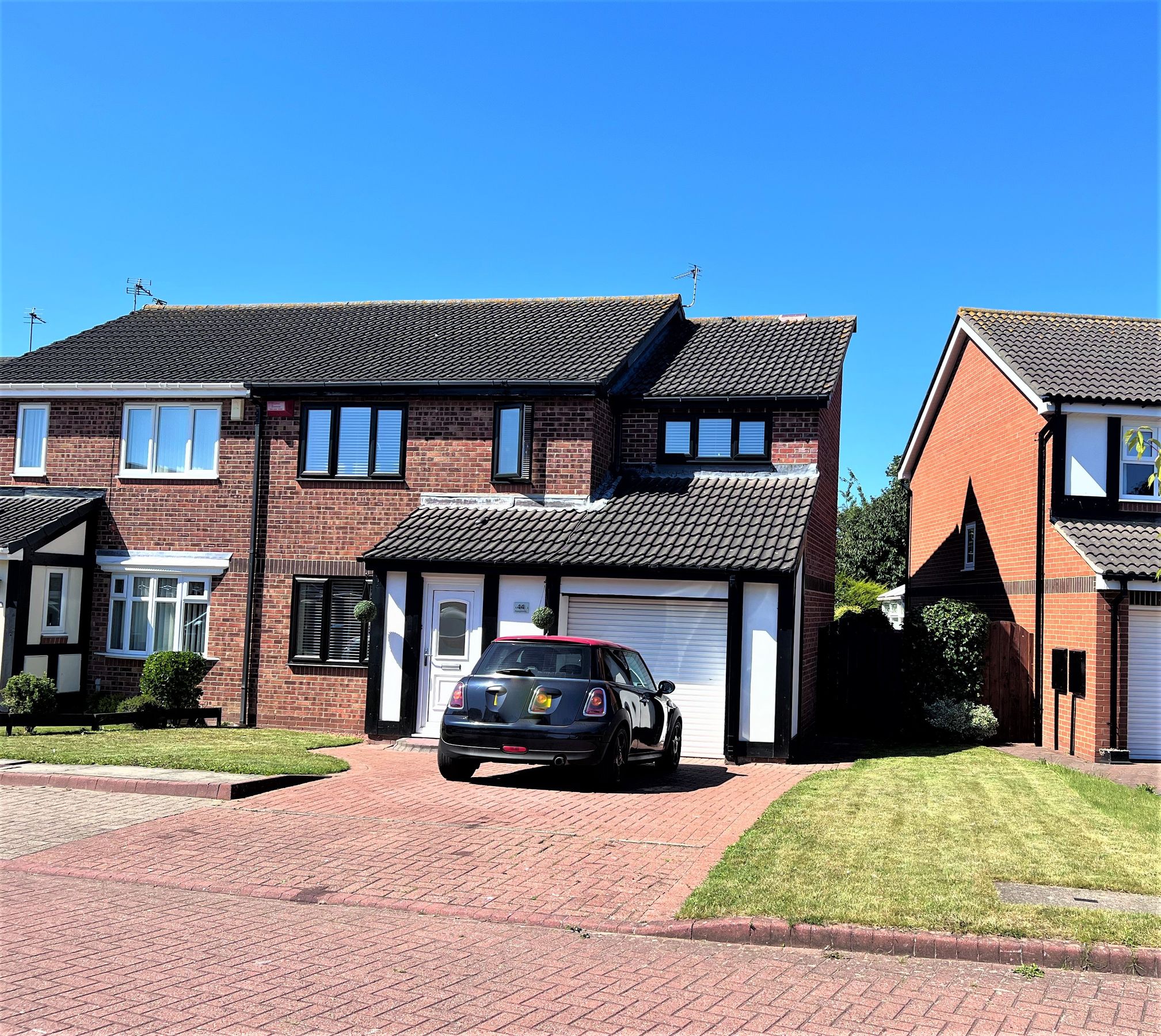 4 bed semidetached house for sale in Beaconside, South Shields, Tyne
