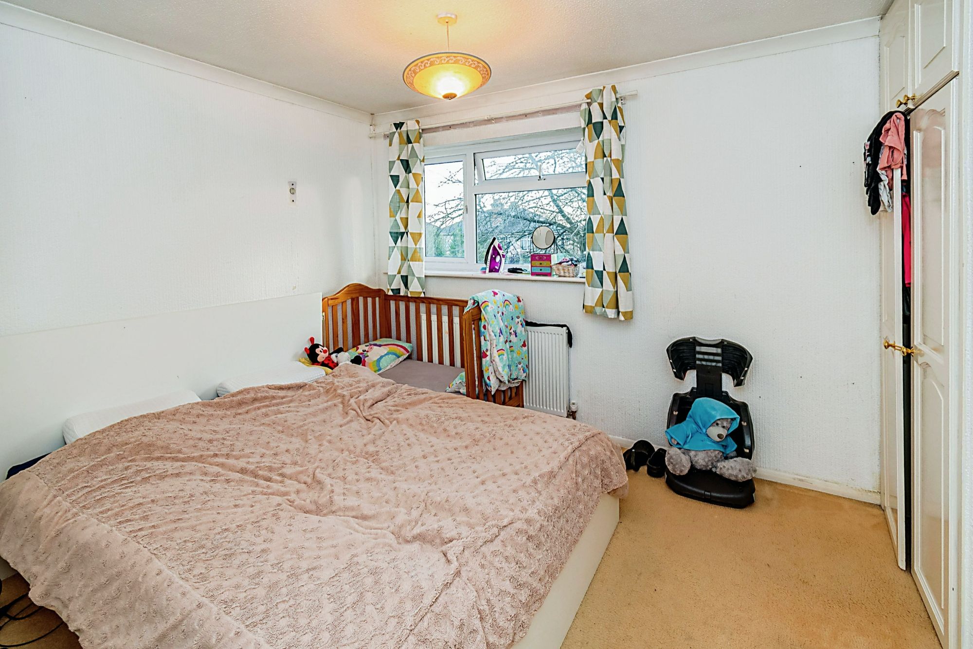 2 bed semidetached house for sale in Honeysuckle Road, Southampton