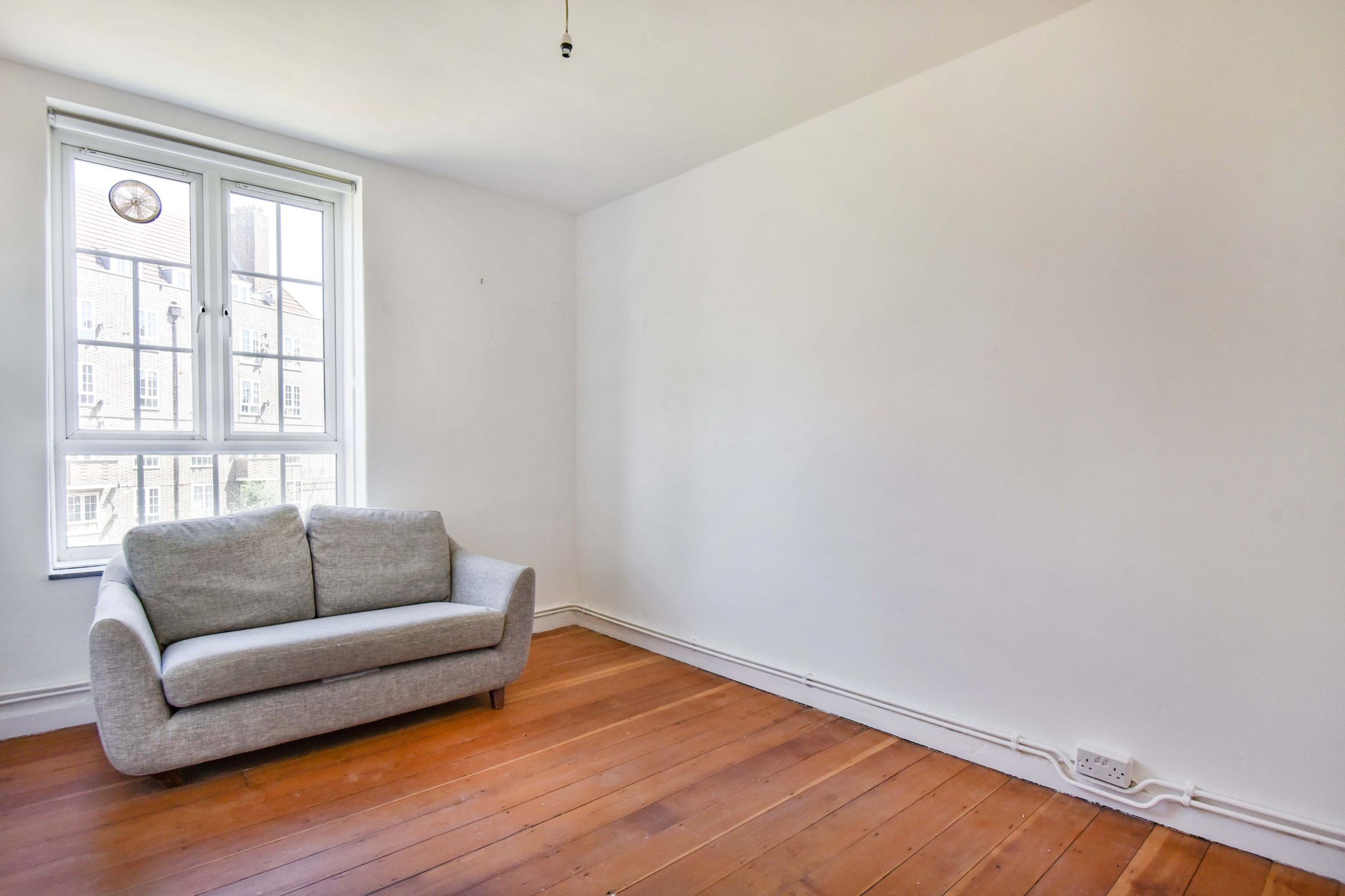 2 bed flat for sale in Dog Kennel Hill Estate, London SE22 Zoopla