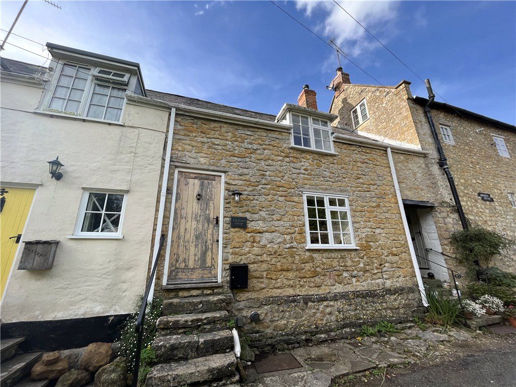 2 bed terraced house to rent in Chapel Street, Shipton Bridport