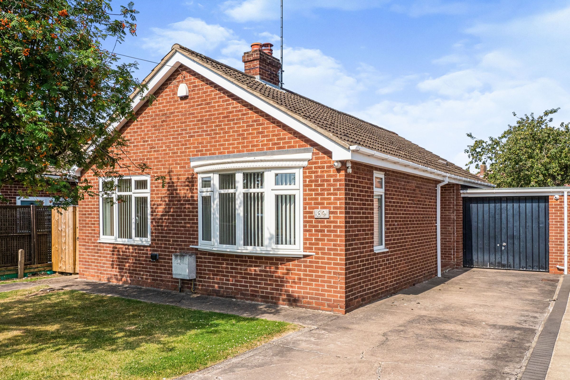 2 bed detached bungalow for sale in The Parkway, Hull HU10 Zoopla
