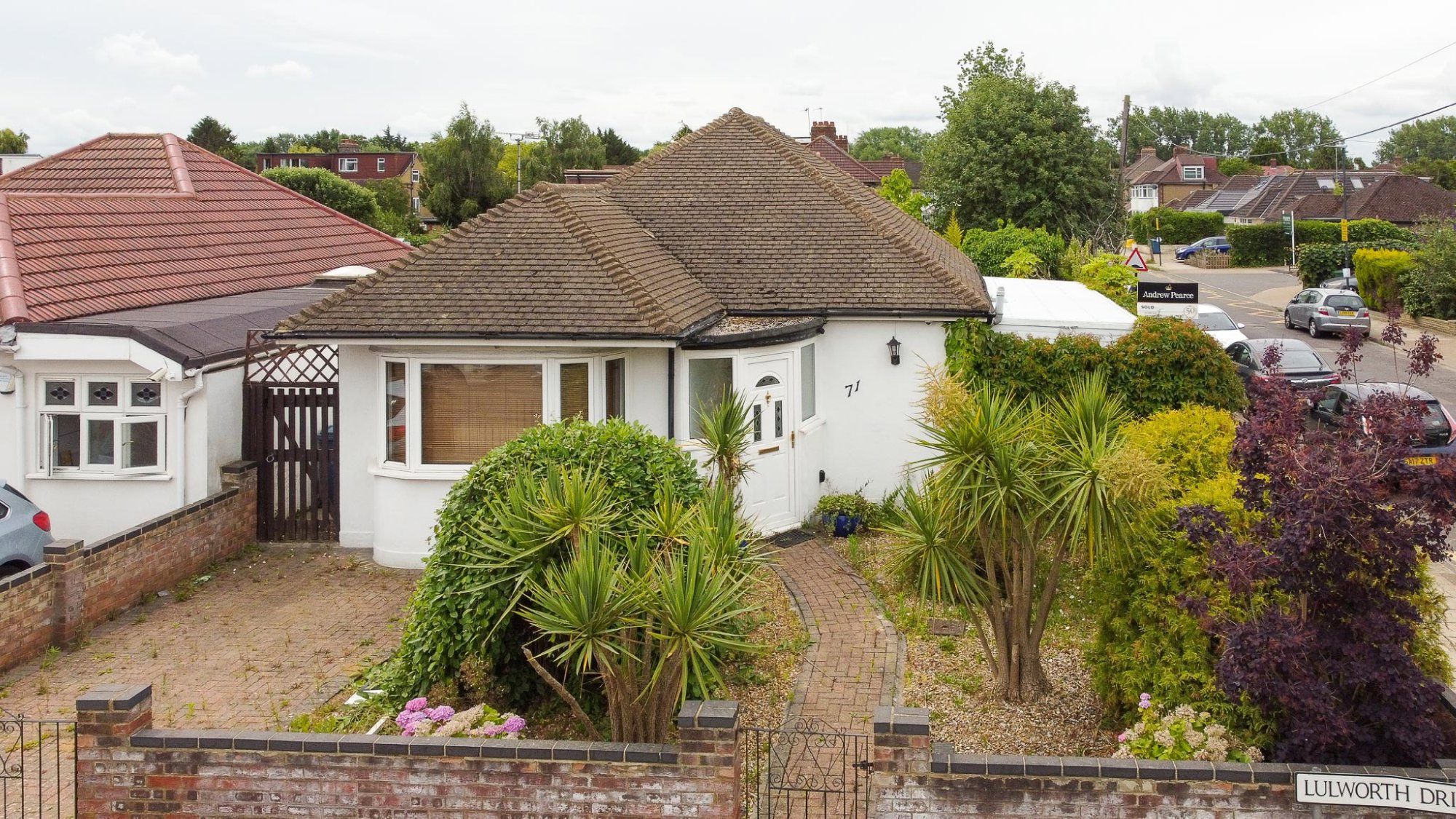 2 bed detached house for sale in Lulworth Drive, Pinner HA5 Zoopla