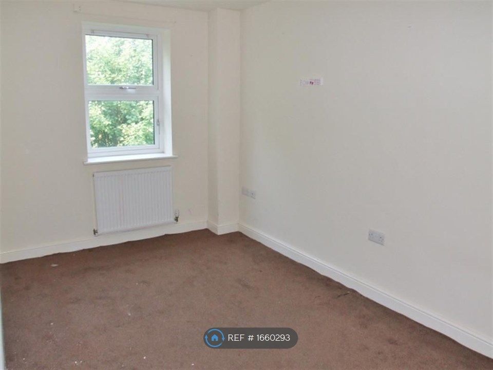 4 bed end terrace house to rent in Hebble View, Siddal, Halifax HX3