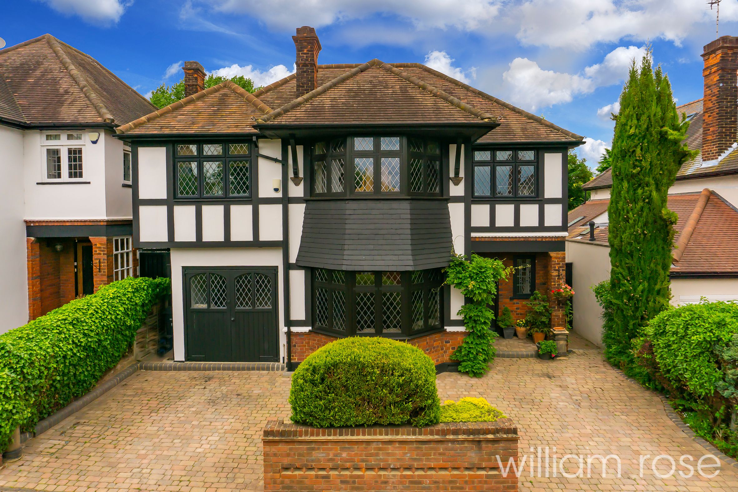 5 bed detached house for sale in Park Avenue, Woodford Green IG8 Zoopla