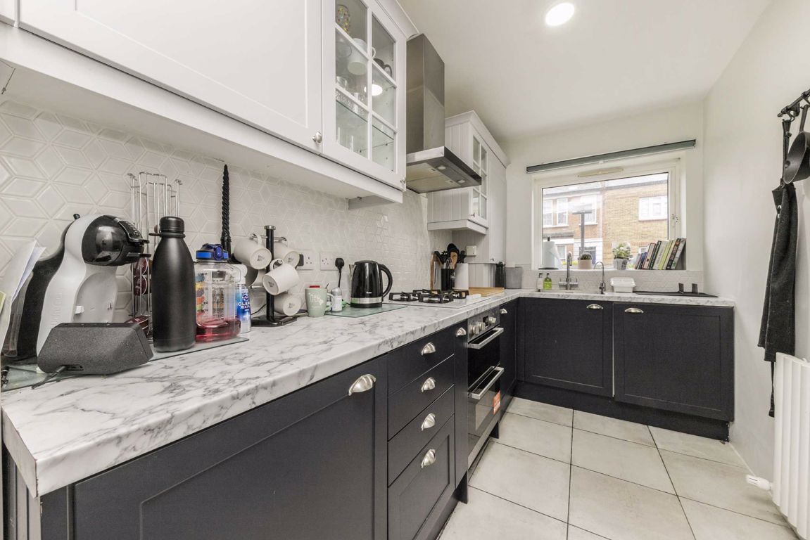 1 bed flat for sale in Mayford Road, London SW12 Zoopla