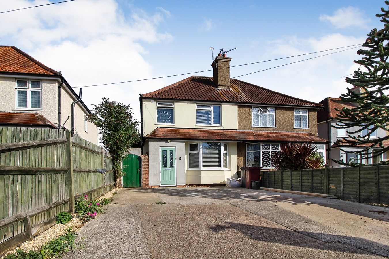 3 bed semidetached house for sale in Church End Lane, Tilehurst
