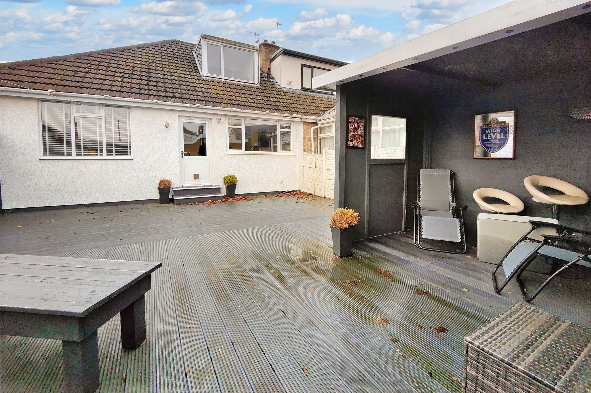 3 bed semidetached bungalow for sale in Glentworth Road East