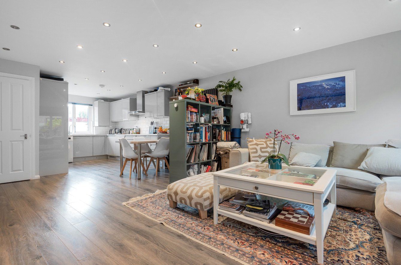 Melbury Drive Camberwell London SE5  