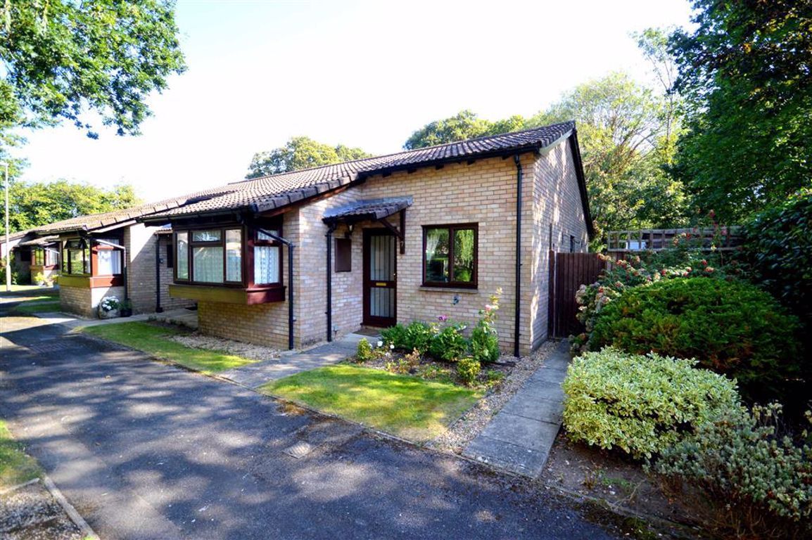 2 bed semidetached bungalow for sale in Baden Close, New Milton BH25