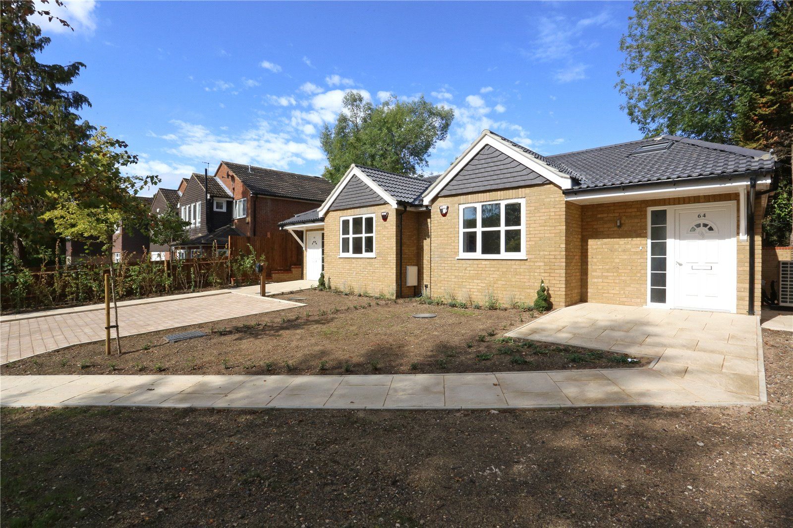 New home, 3 bed semidetached house for sale in Knoll Crescent