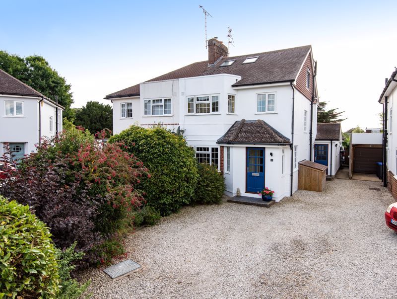 5 bed semidetached house for sale in Mersham Gardens, GoringBySea