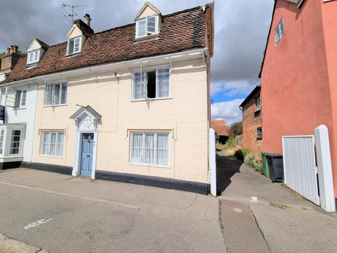 5 bed end terrace house for sale in High Street, Kelvedon, Colchester
