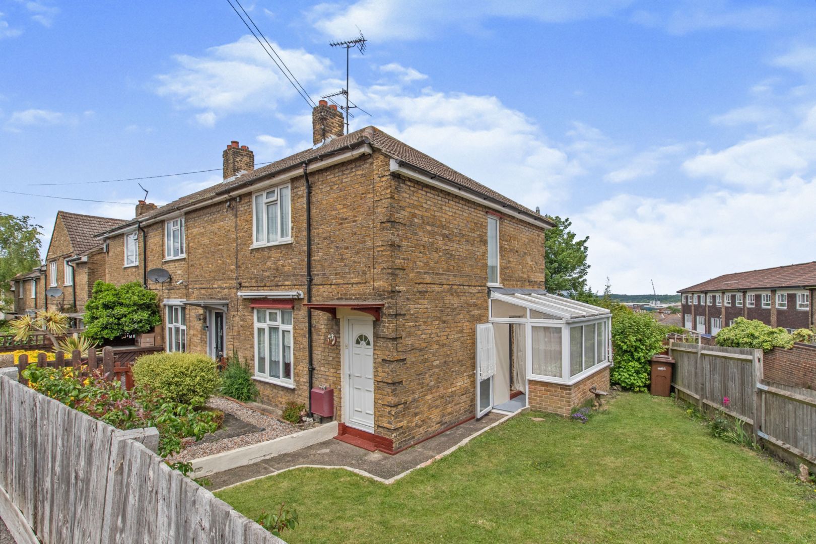3 bed end terrace house for sale in Longley Road, Rochester ME1 Zoopla