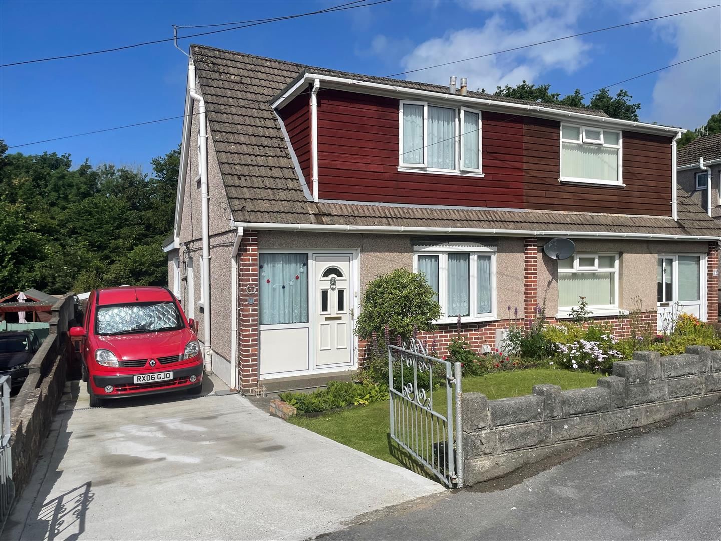 3 bed semidetached house for sale in Dolau Fan Road, Graig, Burry Port SA16 Zoopla