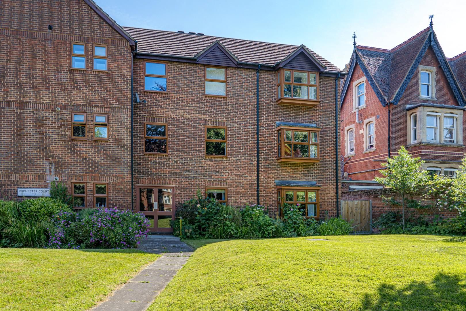 2 bed flat for sale in Rochester Avenue, Canterbury CT1 Zoopla