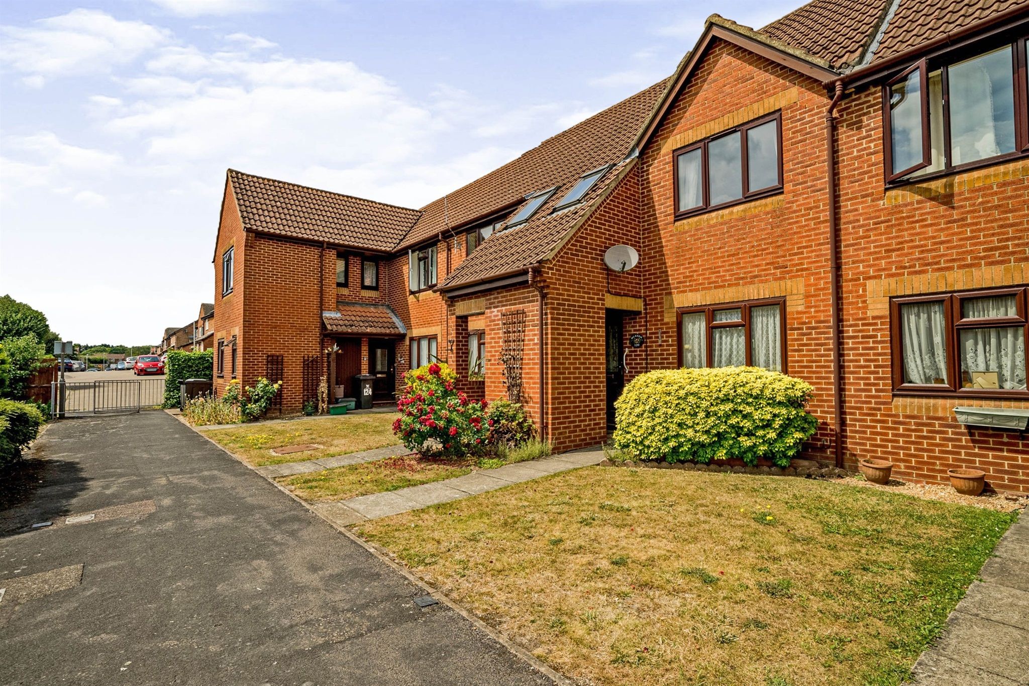 2 bed for sale in Lansdowne Way, High HP11 Zoopla