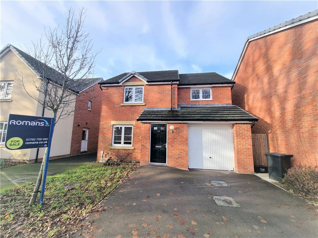 3 bed detached house for sale in Collingwood Crescent, Swindon