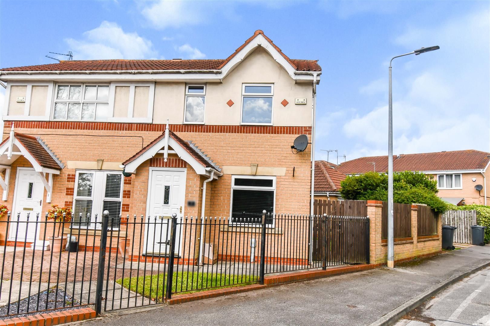 2 bed semidetached house for sale in Bermondsey Drive, Hull HU5 Zoopla
