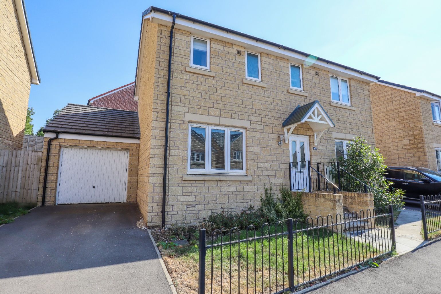 3 bed detached house for sale in Davy Drive, Calne, Wiltshire SN11 Zoopla