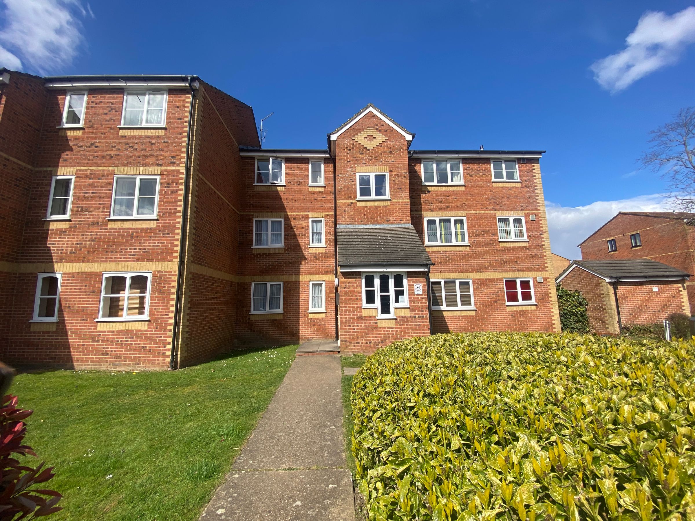 1 bed flat to rent in Redford Close, Feltham TW13 Zoopla