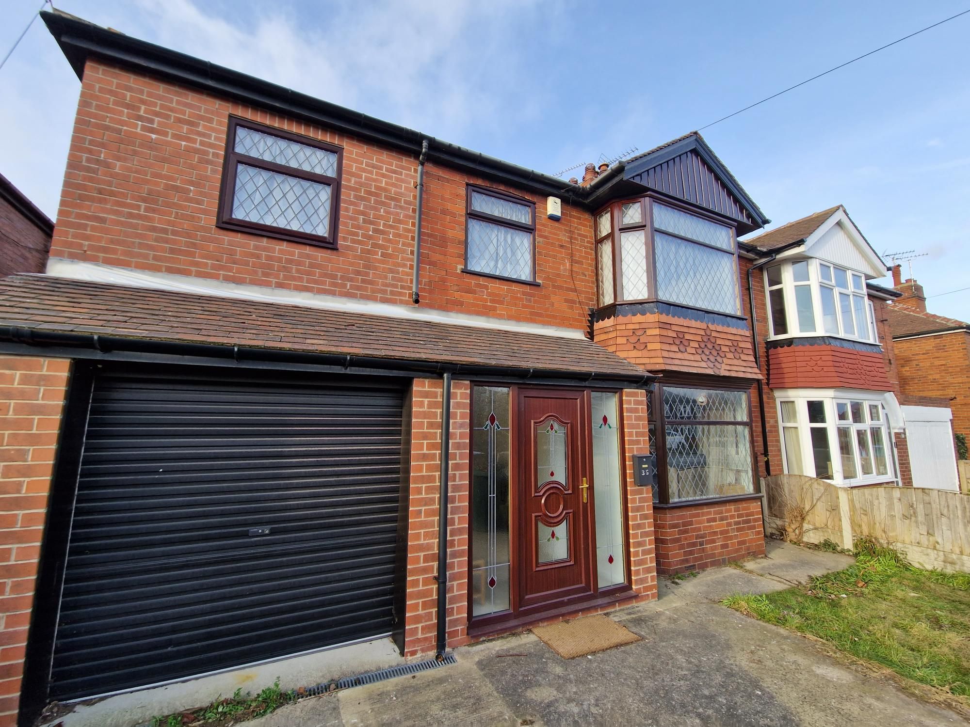 4 bed property to rent in Tenter Balk Lane, AdwickLeStreet, Doncaster