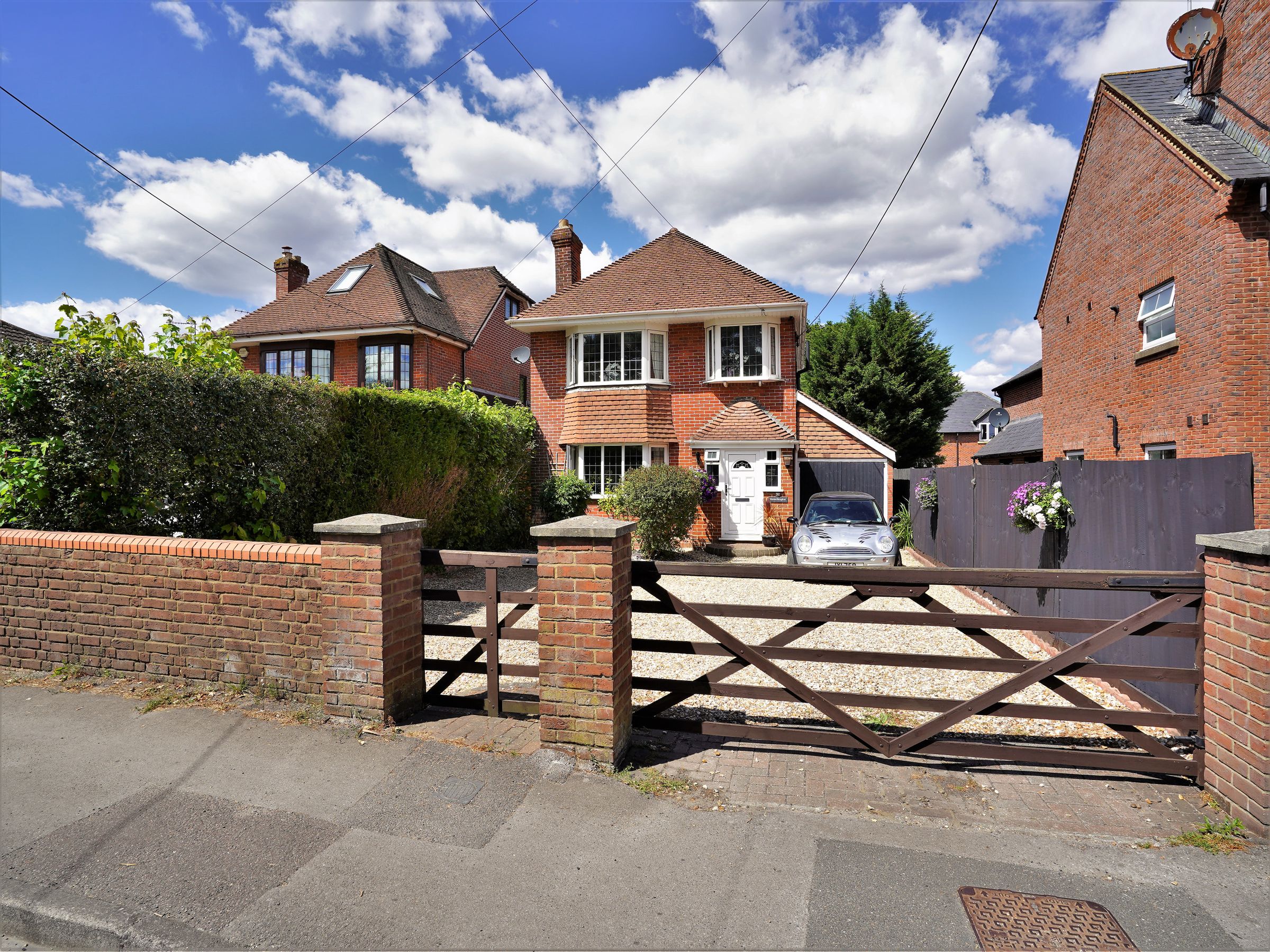 3 bed detached house for sale in Beaulieu Road, Dibden Purlieu
