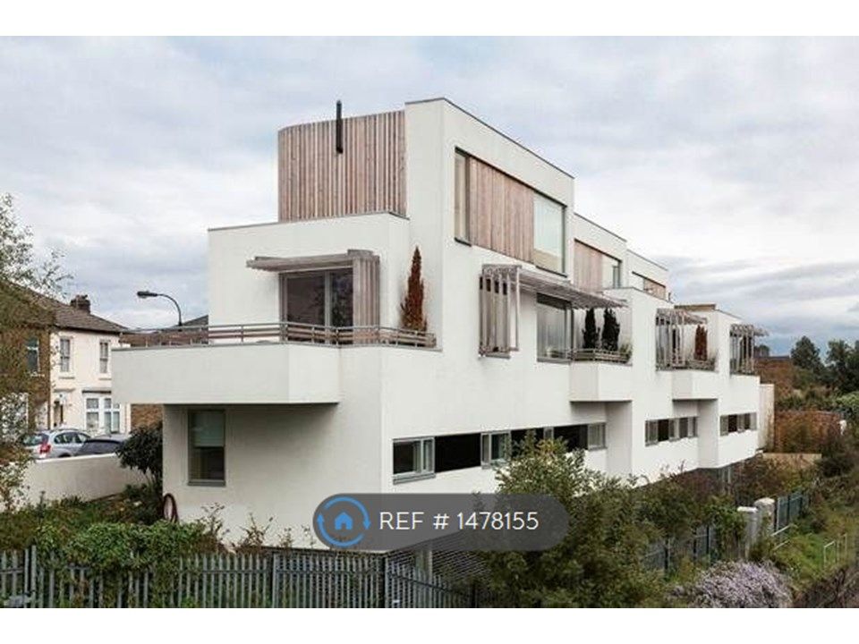 Room to rent in Waldo Road, London NW10 Zoopla