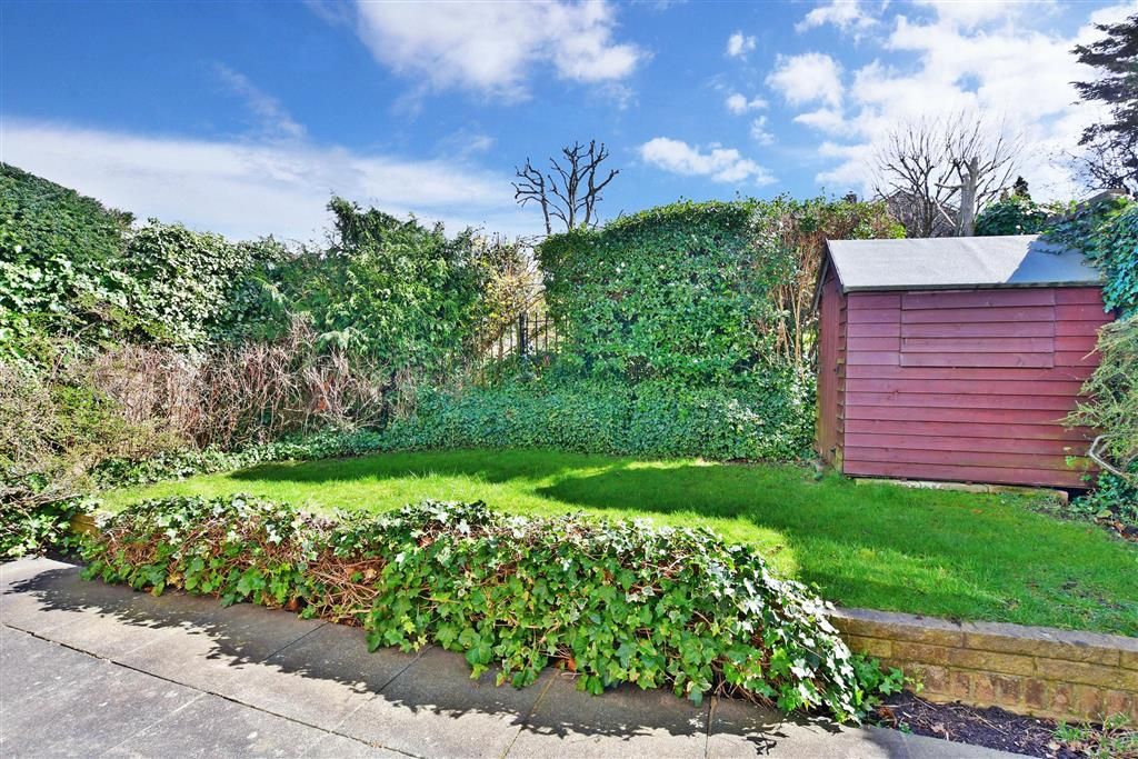 4 bed end terrace house for sale in Rose Bushes, Epsom, Surrey KT17