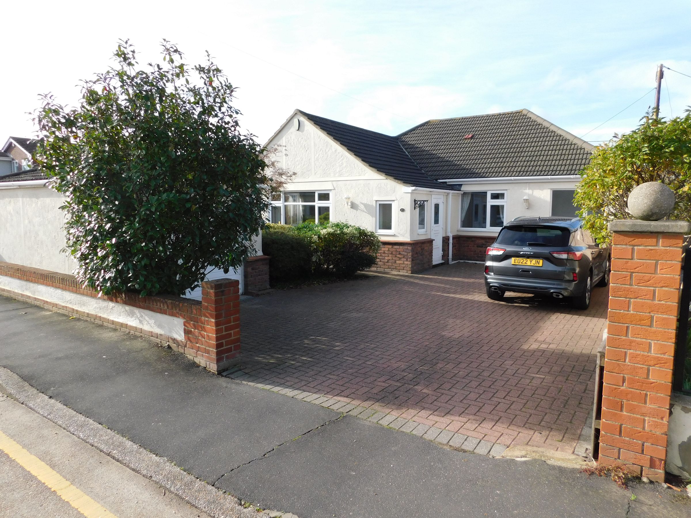 1 bed detached bungalow to rent in San Remo Road, Canvey Island SS8