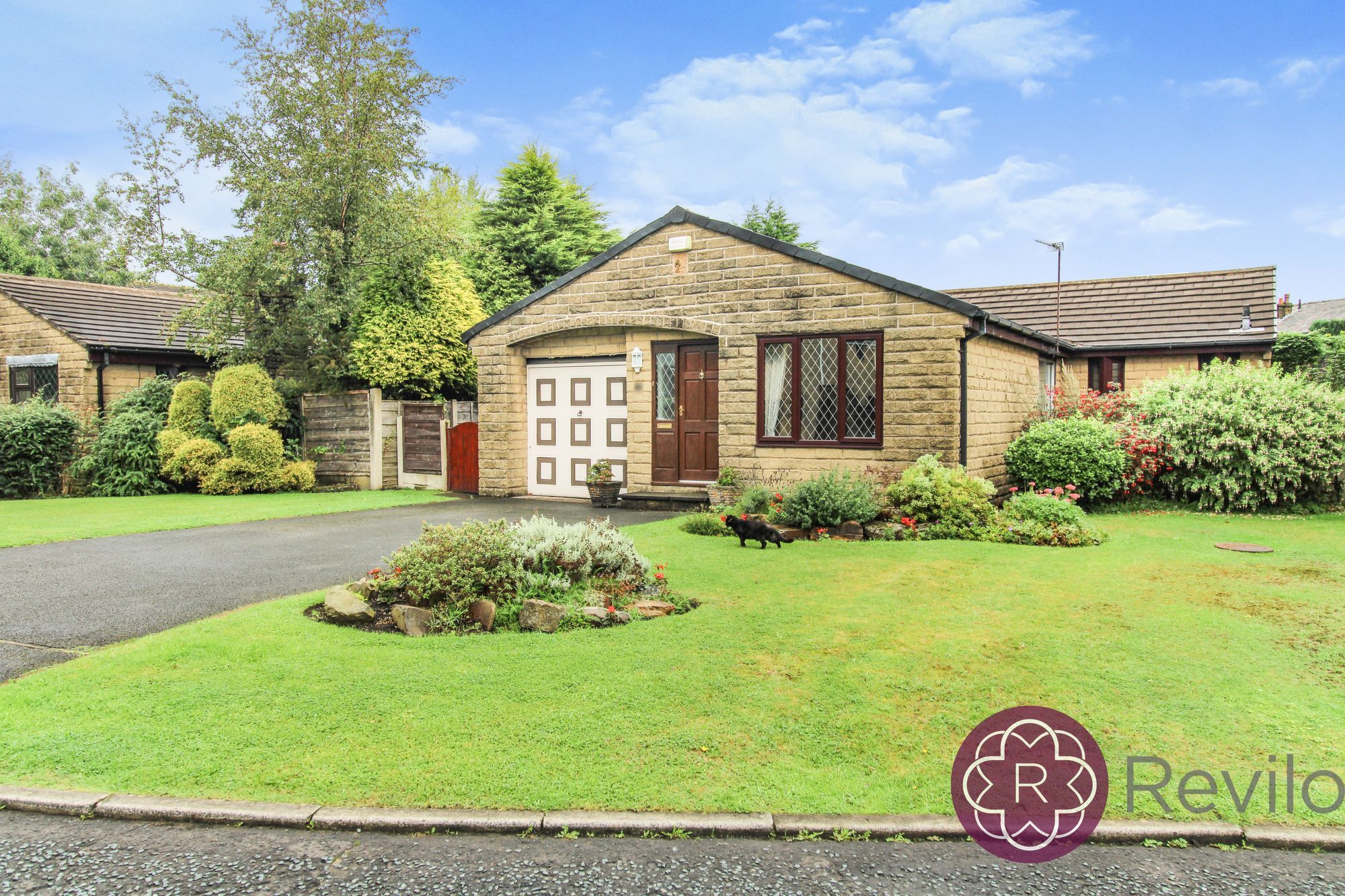 4 bed detached bungalow for sale in Chepstow Close, Bamford OL11 Zoopla