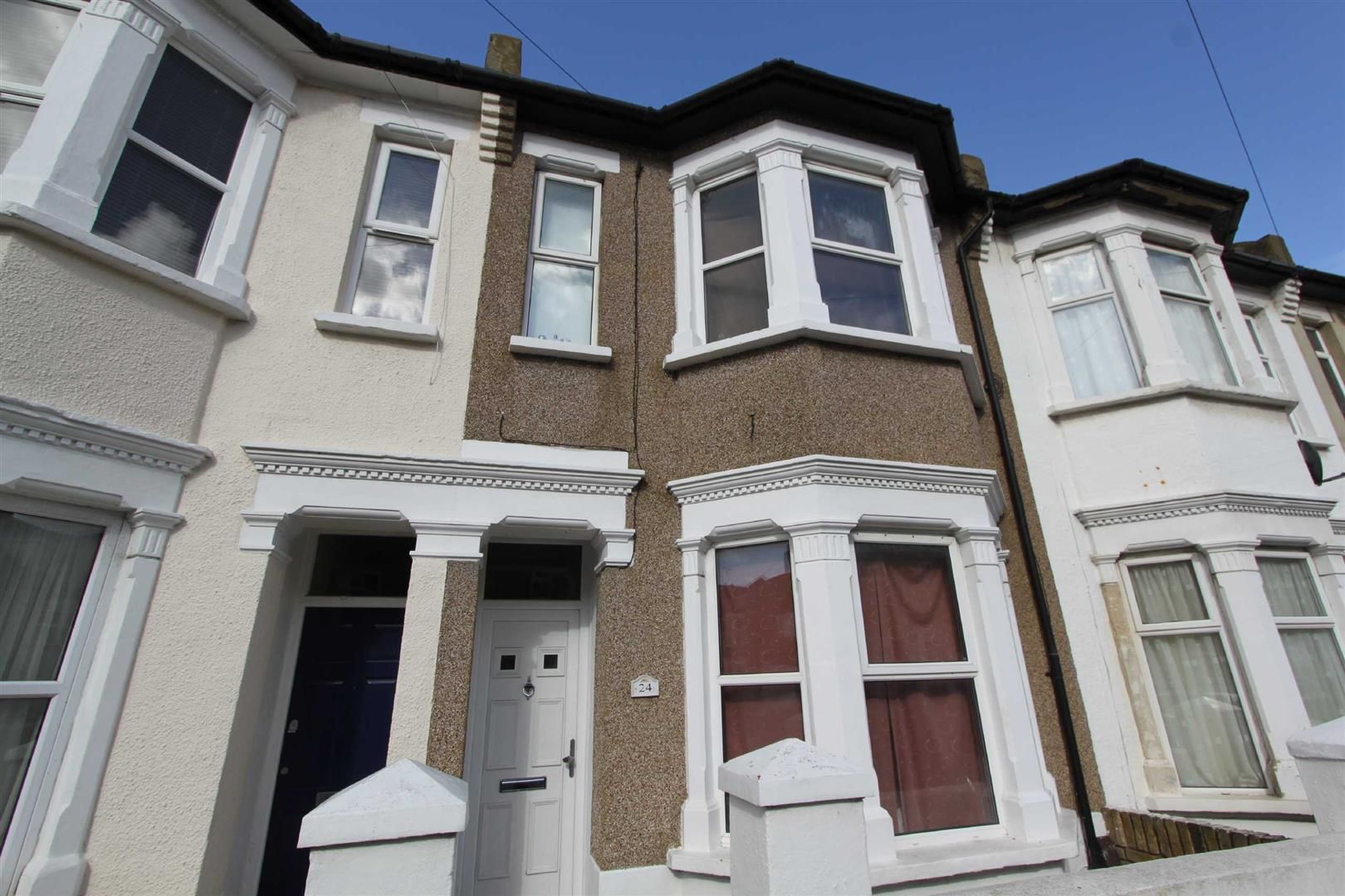Studio to rent in Burnaby Road, SouthendOnSea SS1 Zoopla